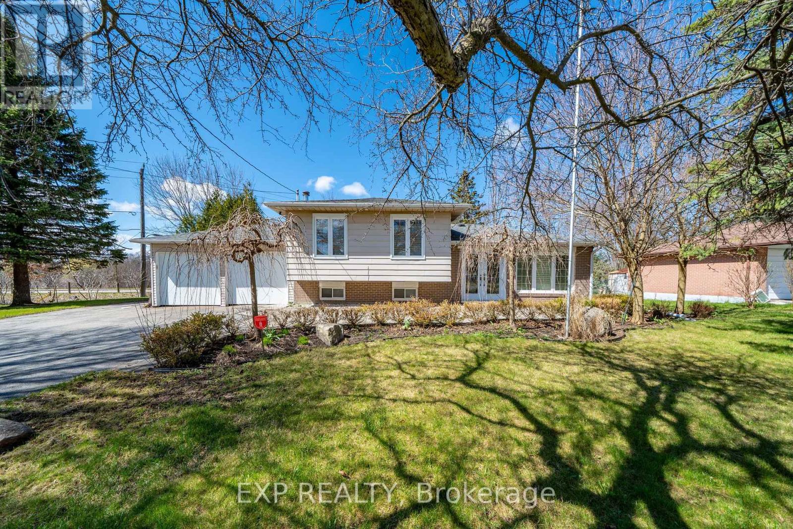 28 Lakeland Crescent, Richmond Hill, Ontario  L4E 2Z8 - Photo 4 - N13462452