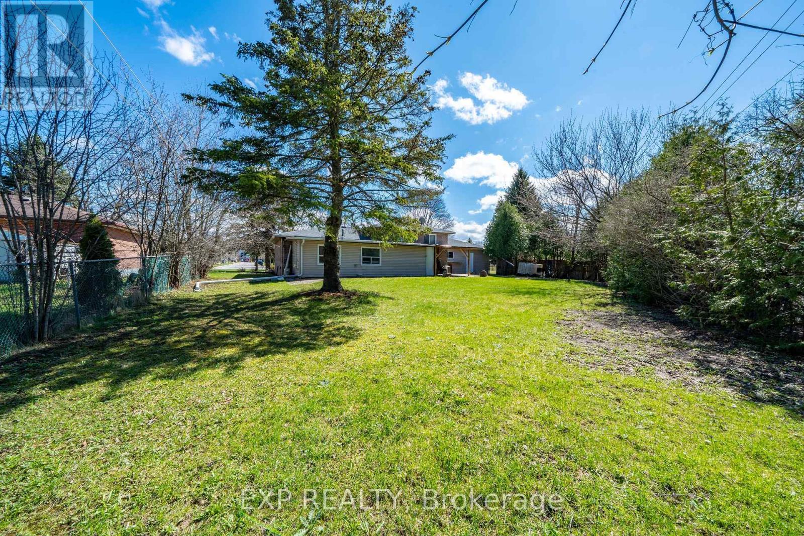 28 Lakeland Crescent, Richmond Hill, Ontario  L4E 2Z8 - Photo 5 - N13462452