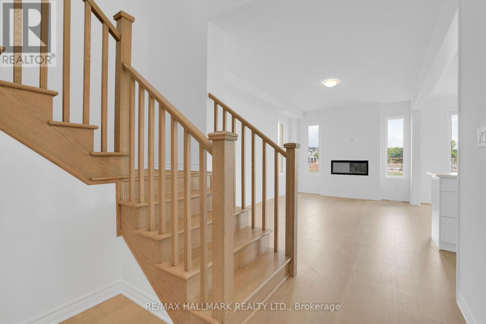 15 Foxley Heights, Barrie, Ontario  L9J 1A6 - Photo 6 - S13462358