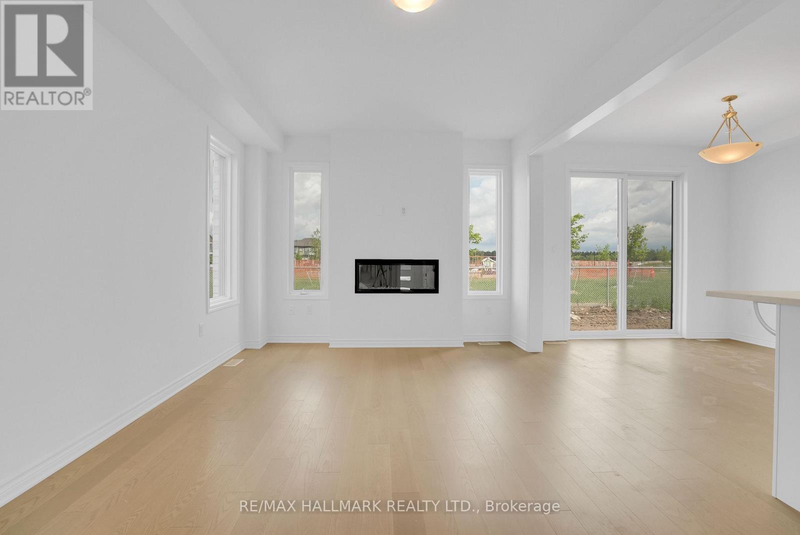 15 Foxley Heights, Barrie, Ontario  L9J 1A6 - Photo 7 - S13462358