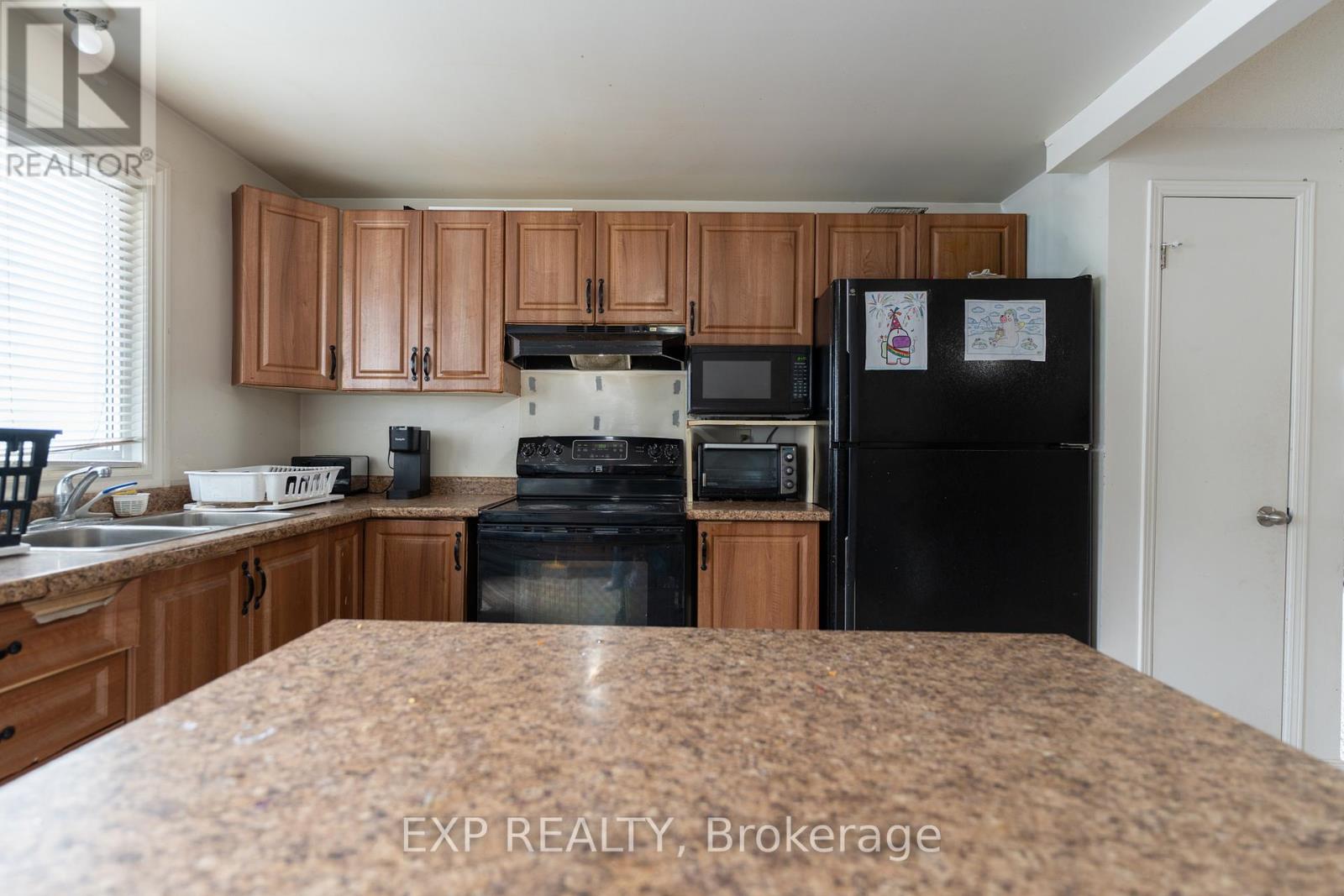 6 Hickling Trail, Barrie, Ontario  L4M 5V7 - Photo 10 - S13462408