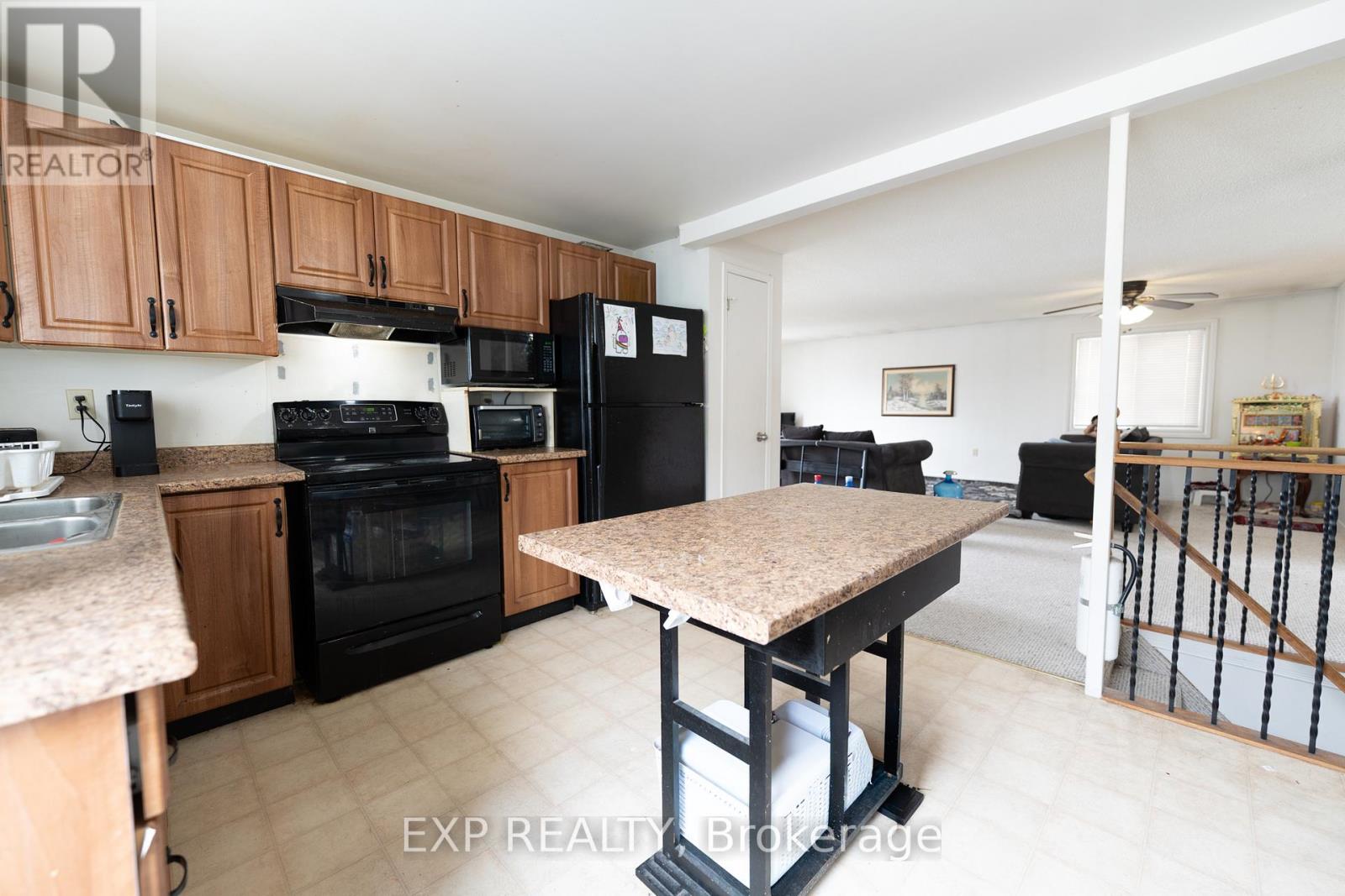 6 Hickling Trail, Barrie, Ontario  L4M 5V7 - Photo 11 - S13462408