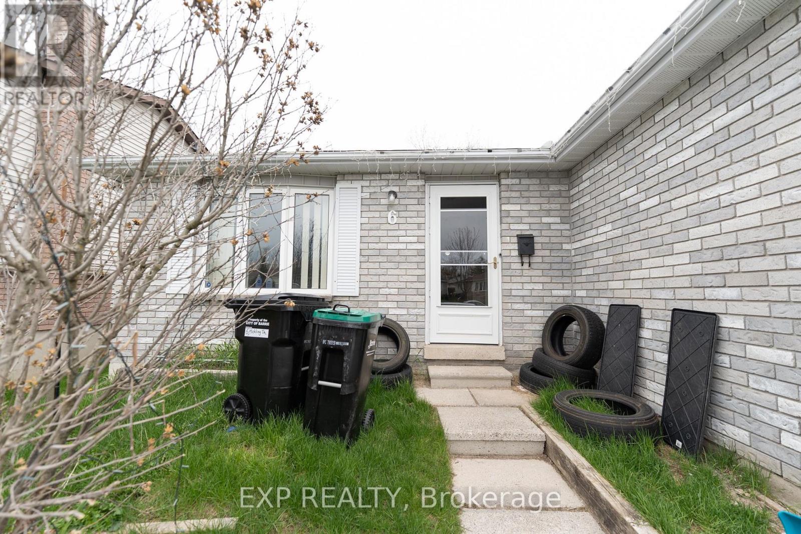 6 Hickling Trail, Barrie, Ontario  L4M 5V7 - Photo 4 - S13462408