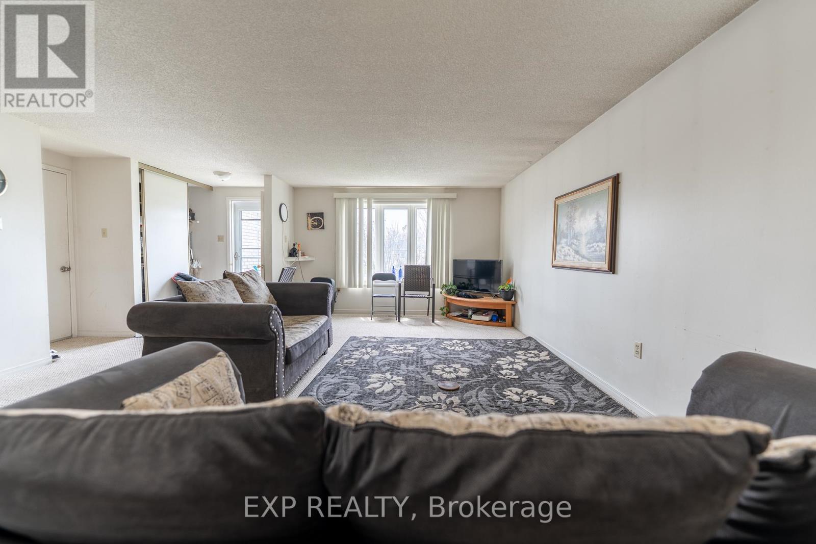 6 Hickling Trail, Barrie, Ontario  L4M 5V7 - Photo 6 - S13462408