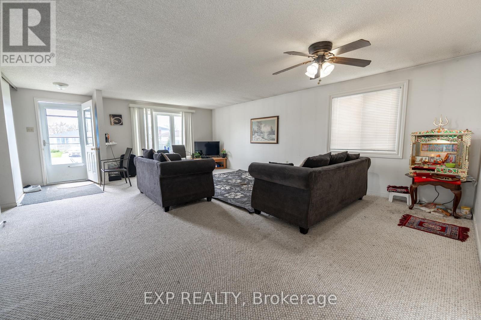 6 Hickling Trail, Barrie, Ontario  L4M 5V7 - Photo 7 - S13462408