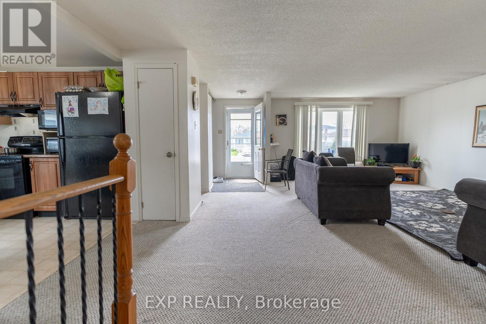 6 Hickling Trail, Barrie, Ontario  L4M 5V7 - Photo 8 - S13462408
