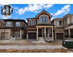 16 FOXLEY HEIGHTS, Barrie, Ontario