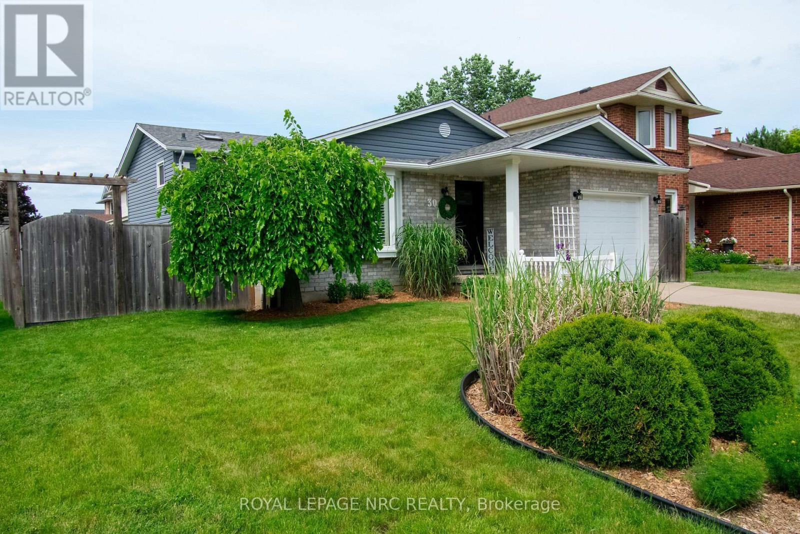 30 Elderwood Drive, St. Catharines, Ontario  L2S 3E5 - Photo 3 - X13461270