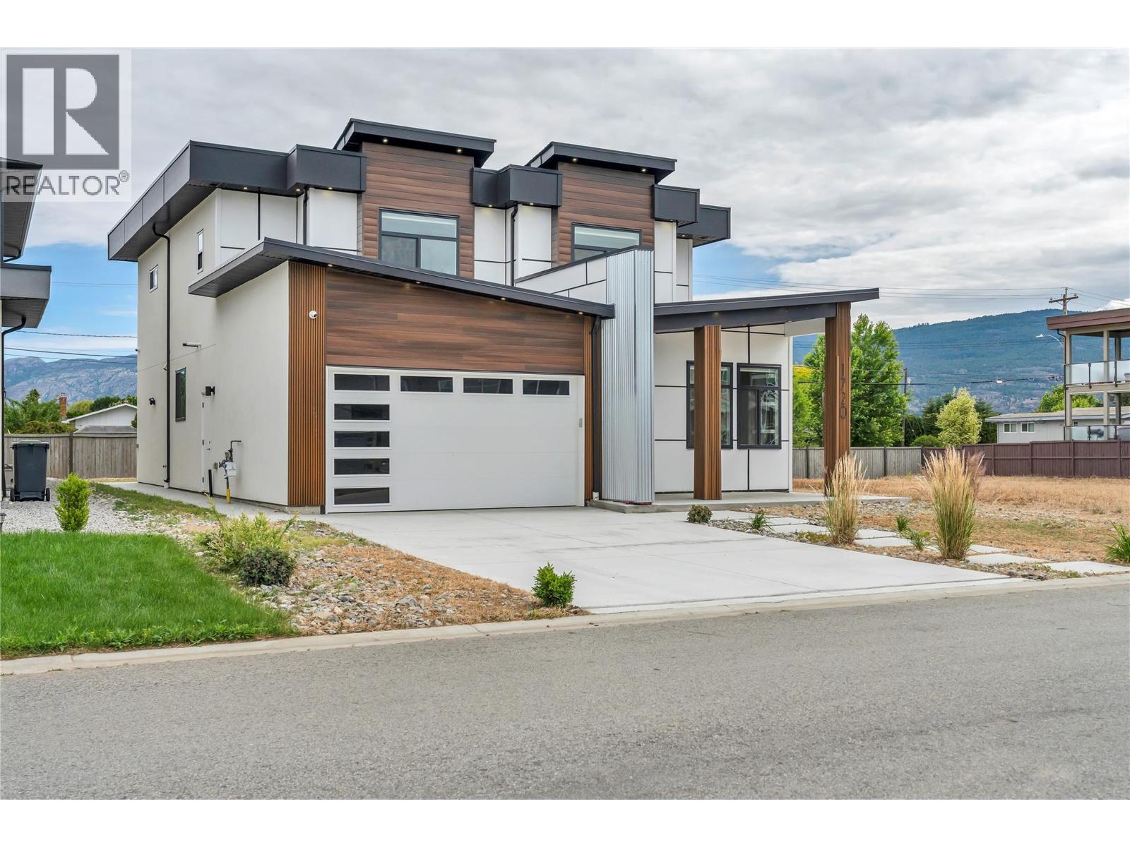 1720 Treffry Place, Summerland, British Columbia  V0H 1Z9 - Photo 1 - 10391997