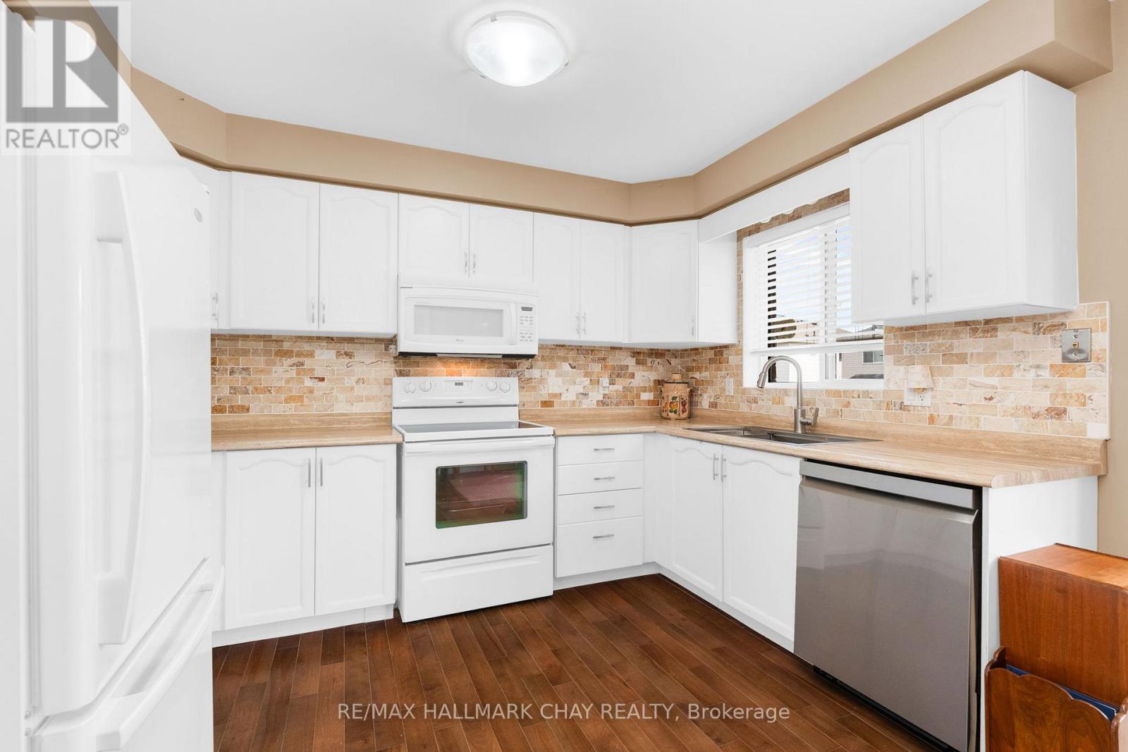 317 Harvie Road, Barrie, Ontario  L4N 8J5 - Photo 11 - S13439474