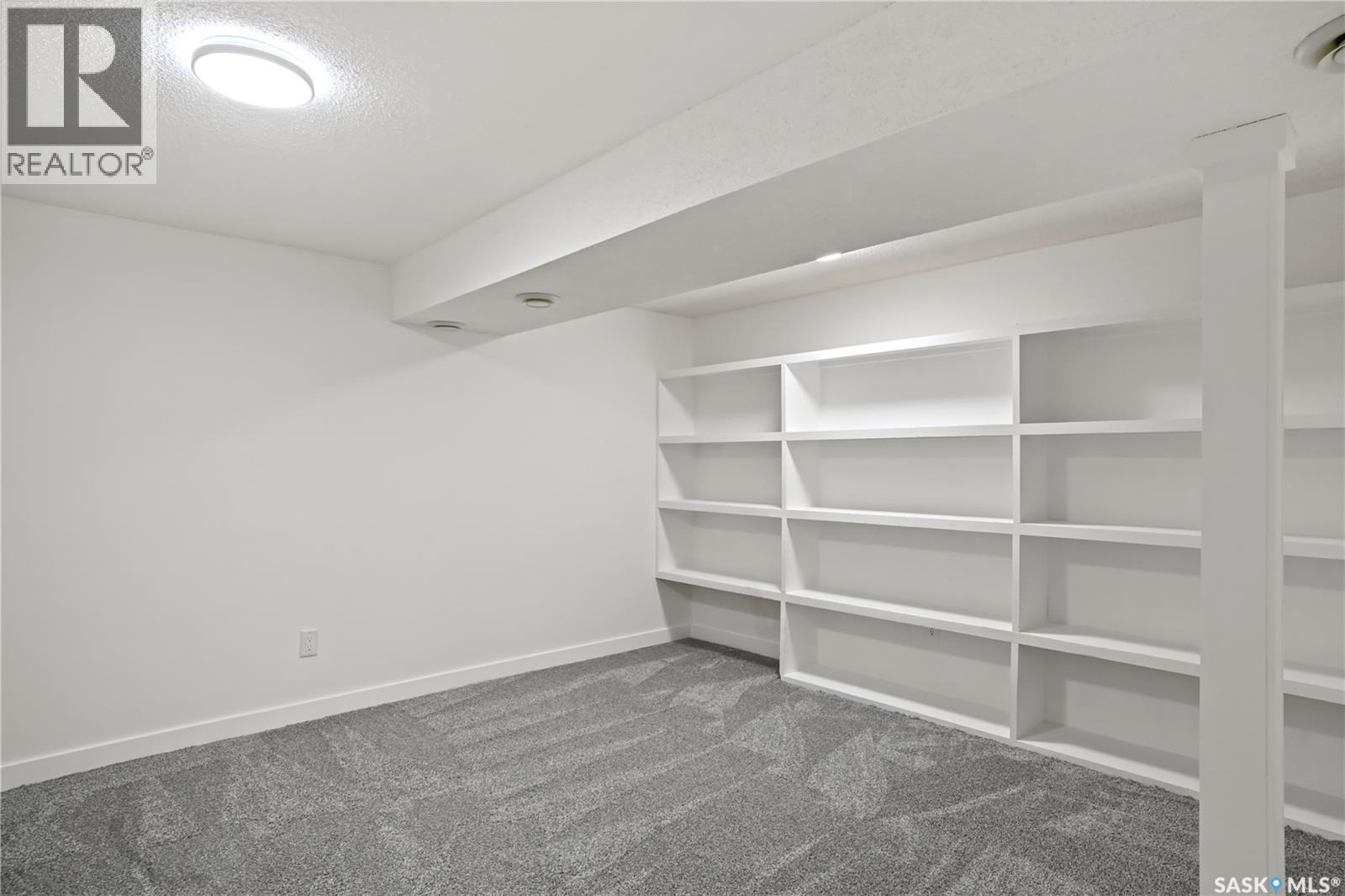 3331 Parkland Drive E, Regina, Saskatchewan  S4V 1V7 - Photo 24 - SK039833