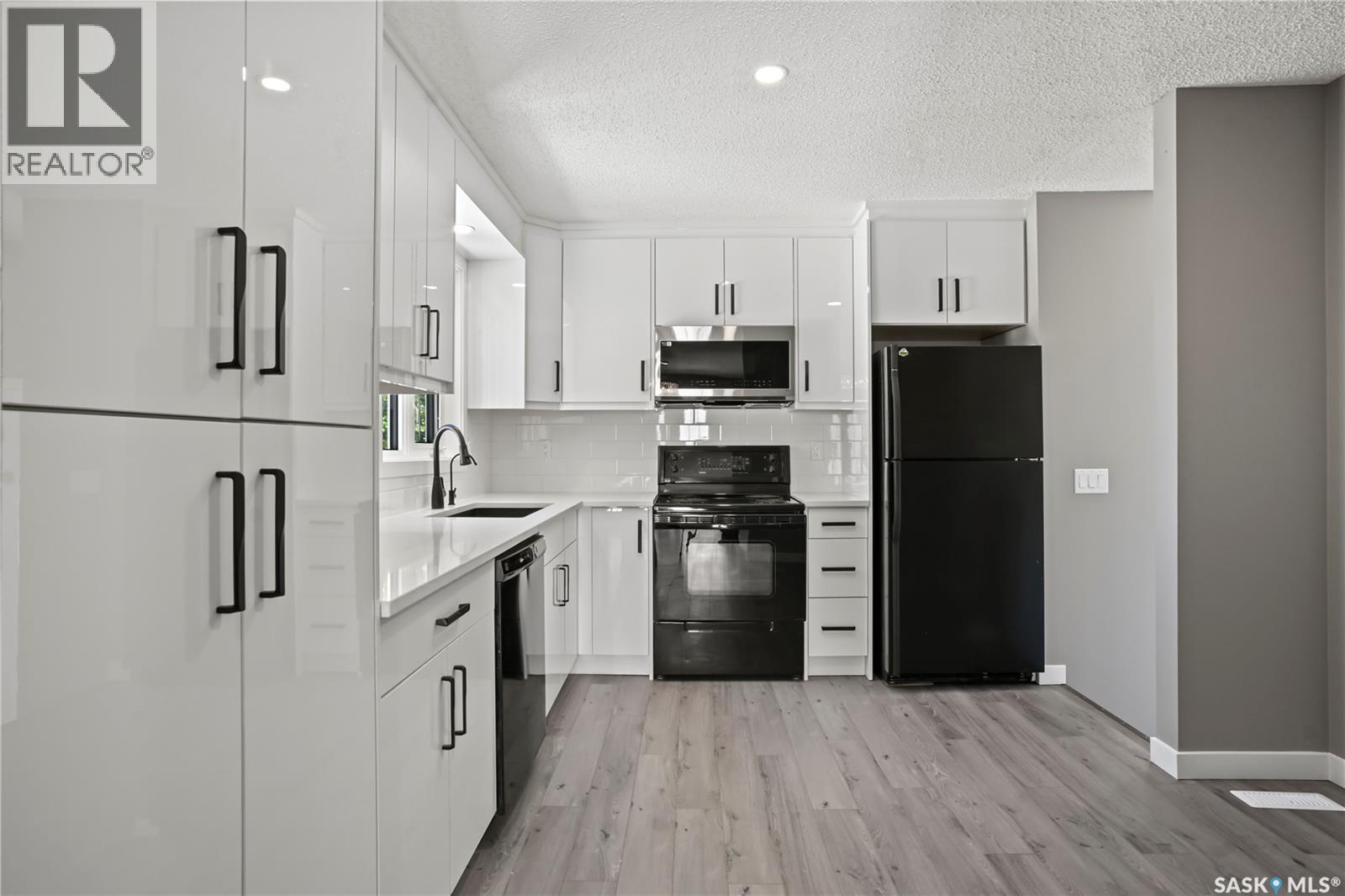 3331 Parkland Drive E, Regina, Saskatchewan  S4V 1V7 - Photo 9 - SK039833