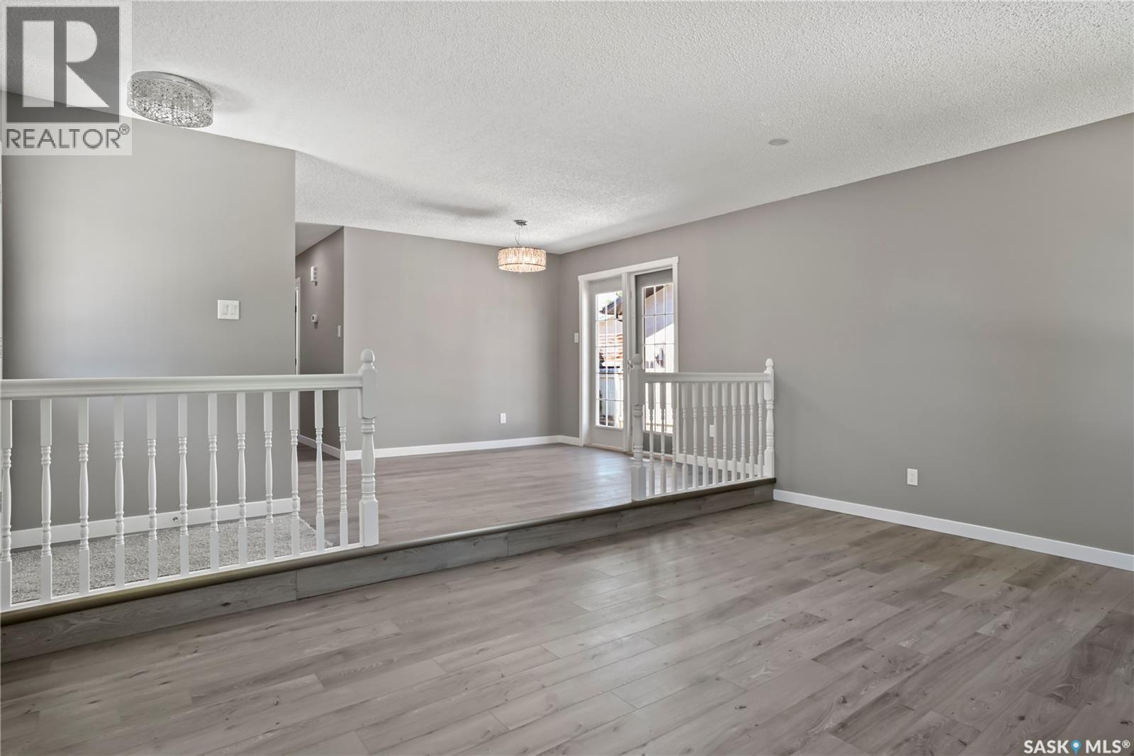3331 Parkland Drive E, Regina, Saskatchewan  S4V 1V7 - Photo 7 - SK039833