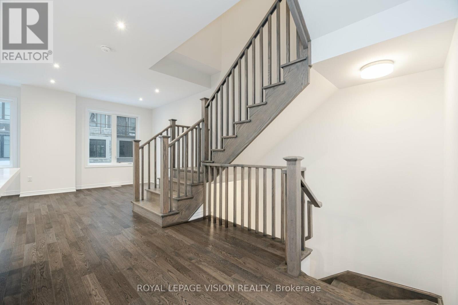 60 Folcroft Street, Brampton, Ontario  L6Y 6L3 - Photo 5 - W13462232