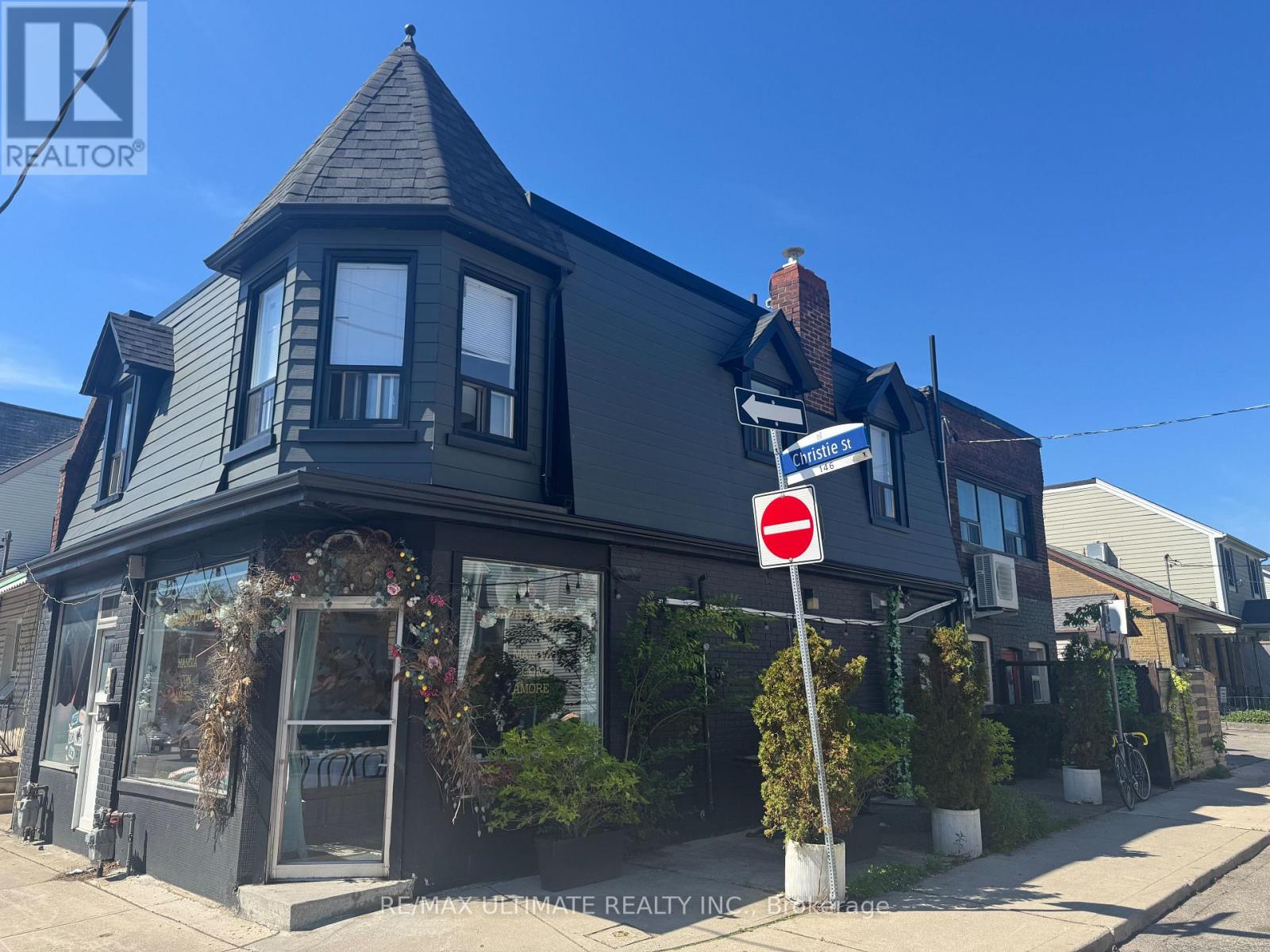 146 Christie Street, Toronto, Ontario M6G 3B4 - Photo 1 - W13462240