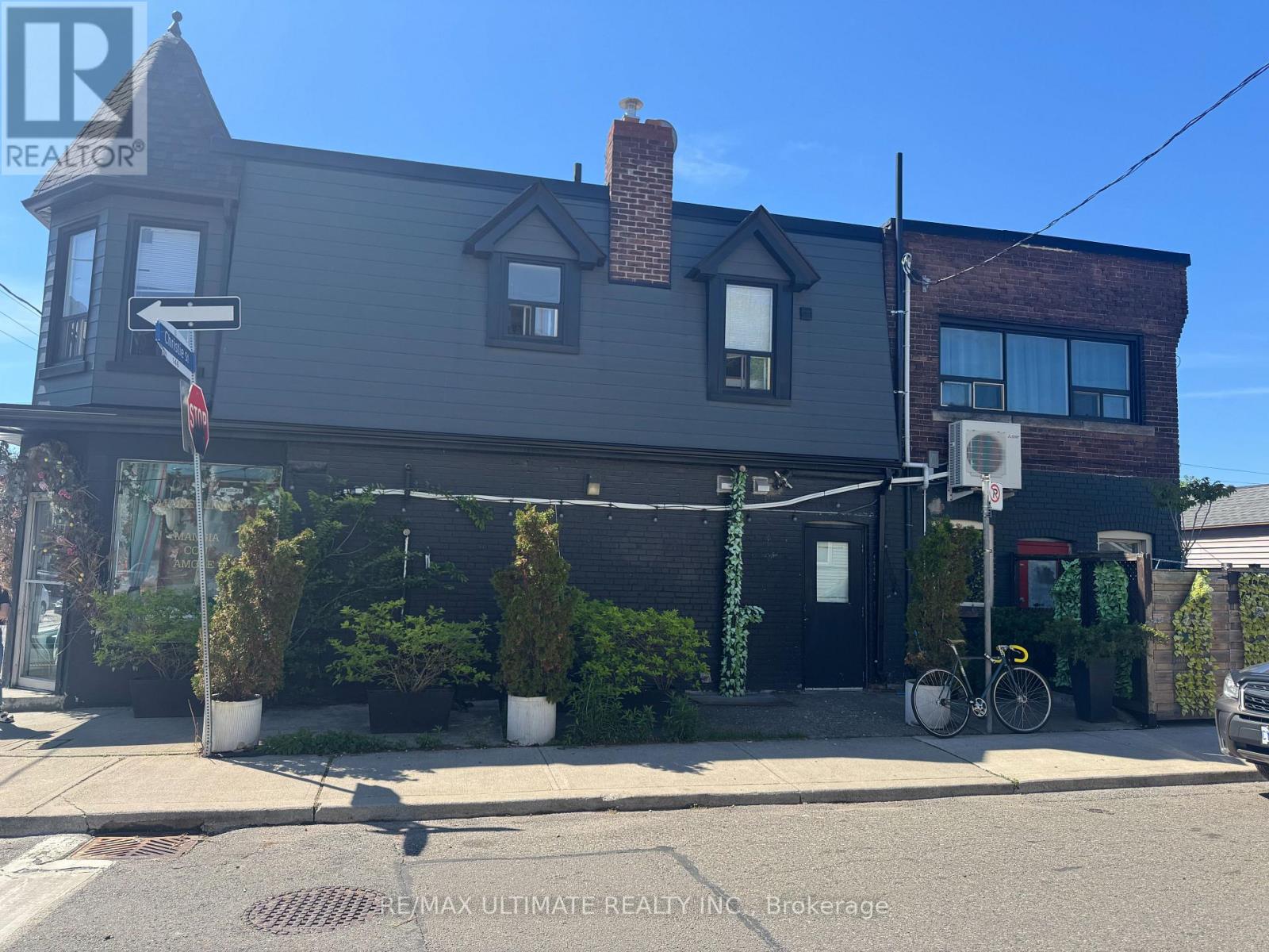 146 Christie Street, Toronto, Ontario M6G 3B4 - Photo 2 - W13462240