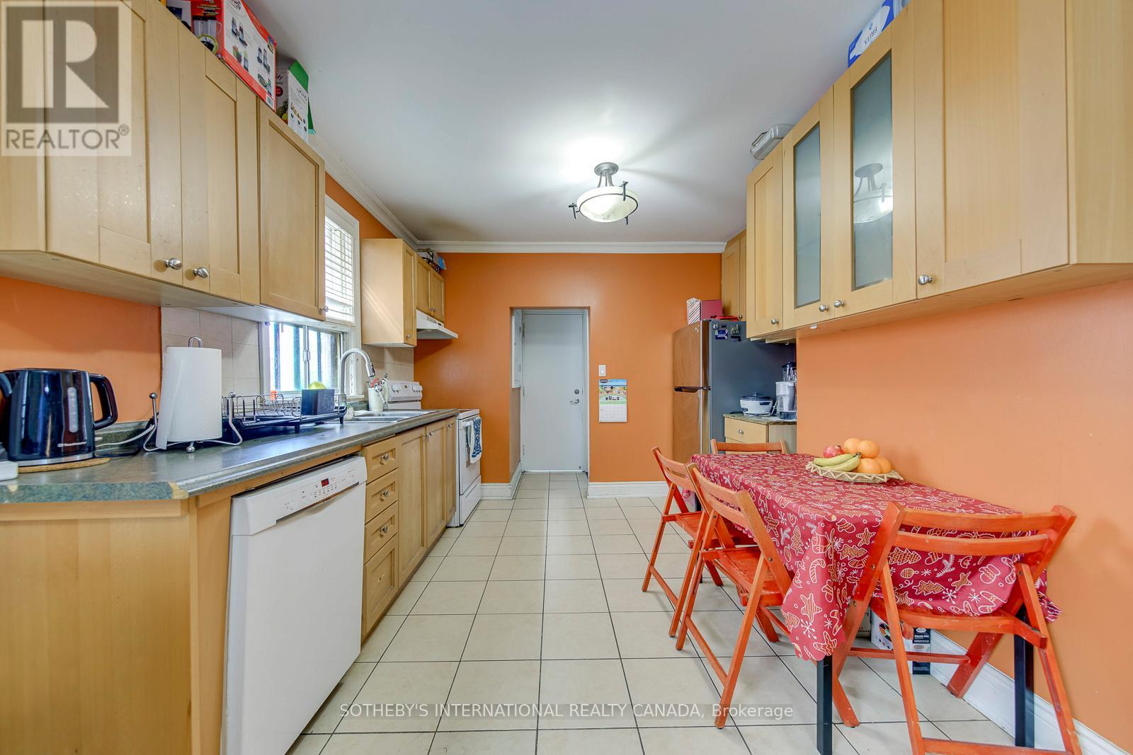 66 Twenty Ninth Street, Toronto, Ontario  M8W 3B2 - Photo 10 - W13462288
