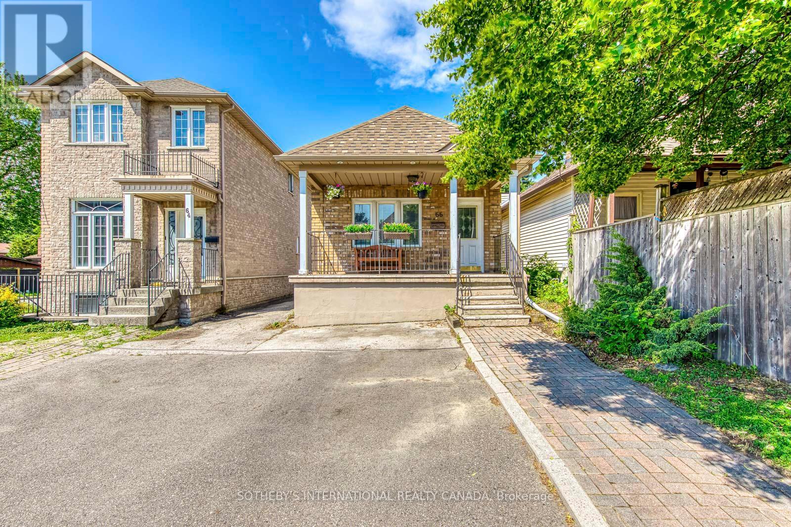 66 Twenty Ninth Street, Toronto, Ontario  M8W 3B2 - Photo 2 - W13462288