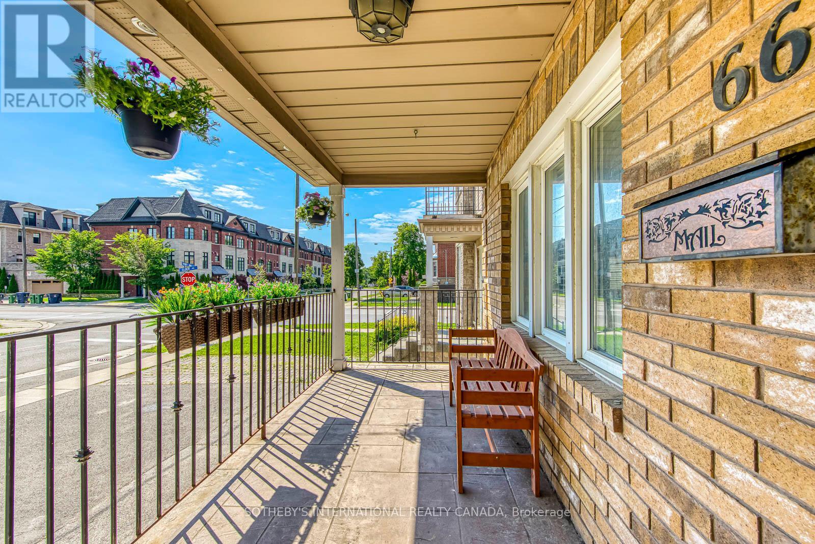 66 Twenty Ninth Street, Toronto, Ontario  M8W 3B2 - Photo 3 - W13462288
