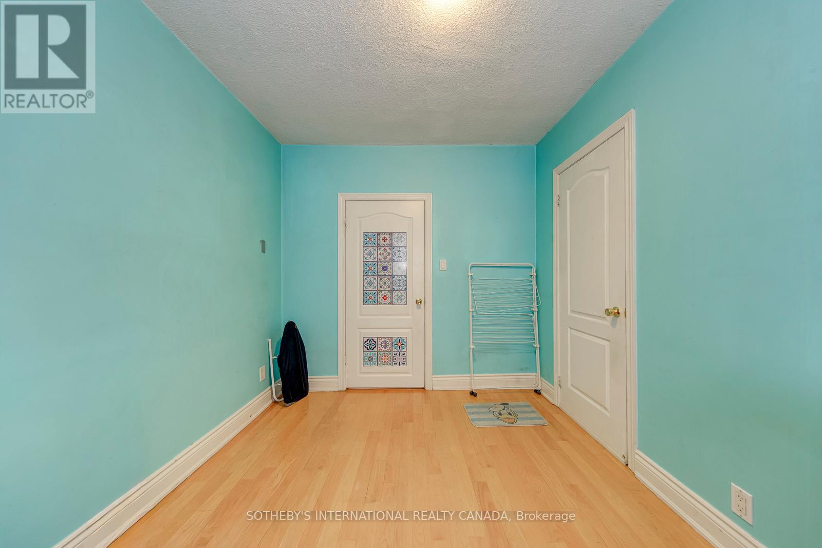 66 Twenty Ninth Street, Toronto, Ontario  M8W 3B2 - Photo 6 - W13462288
