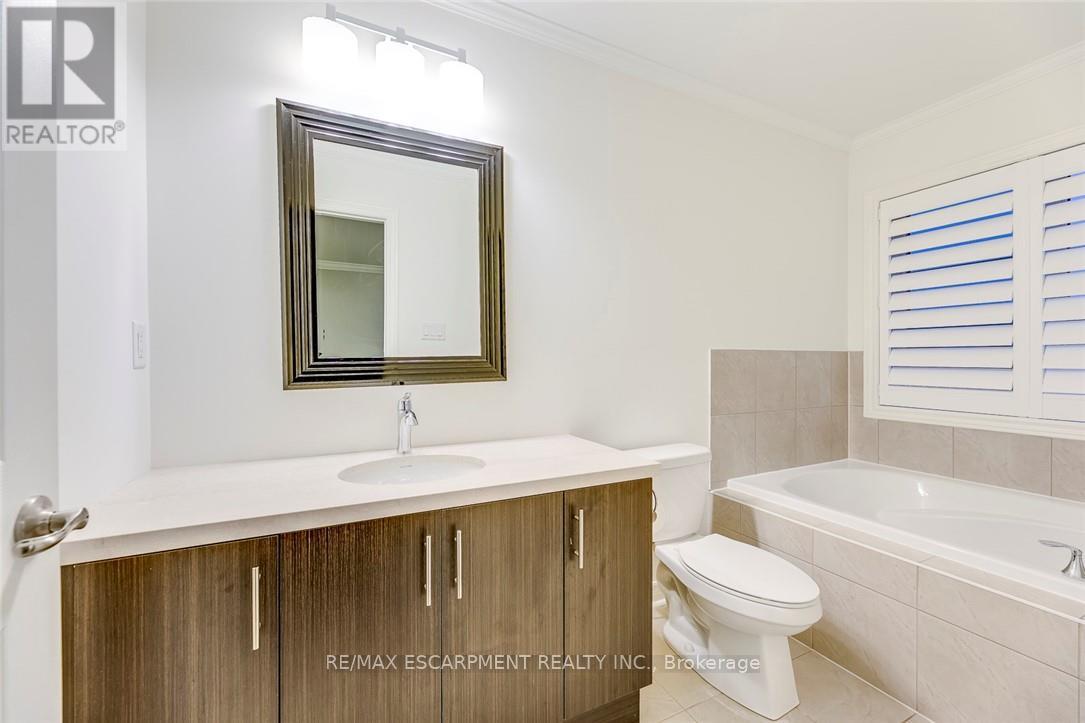 3087 Eberly Woods Drive, Oakville, Ontario  L6M 0T7 - Photo 24 - W13462324