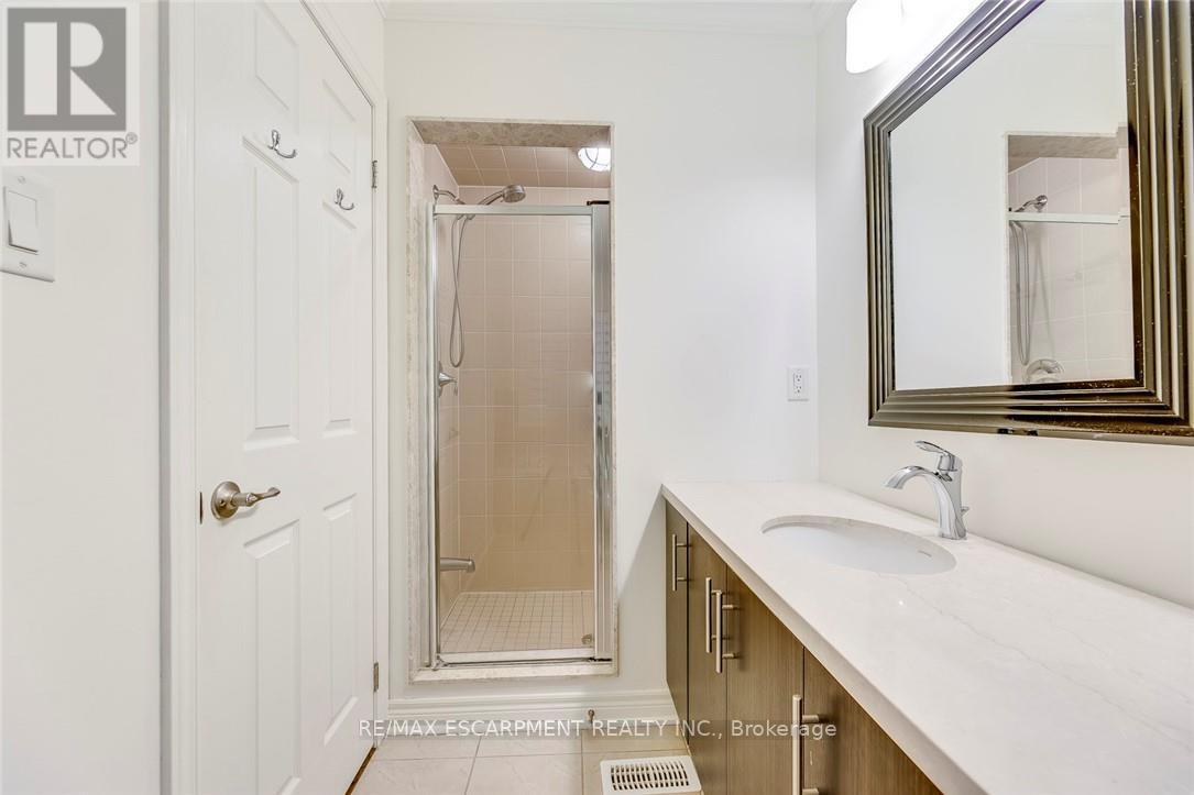 3087 Eberly Woods Drive, Oakville, Ontario  L6M 0T7 - Photo 25 - W13462324