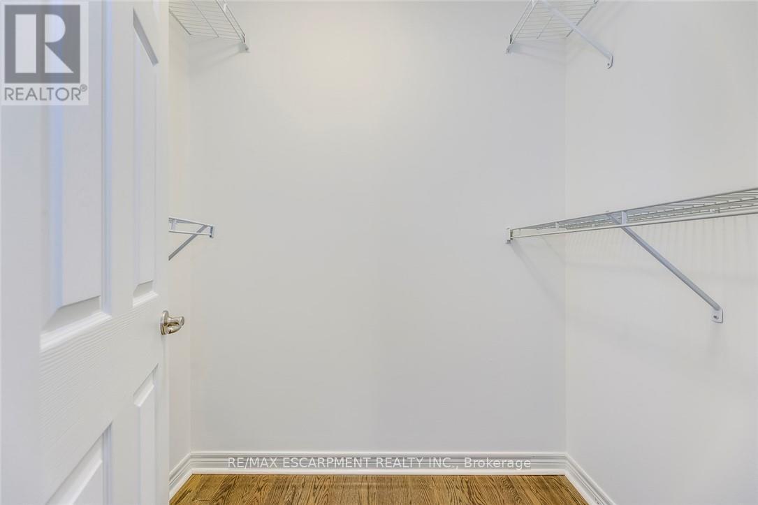 3087 Eberly Woods Drive, Oakville, Ontario  L6M 0T7 - Photo 26 - W13462324