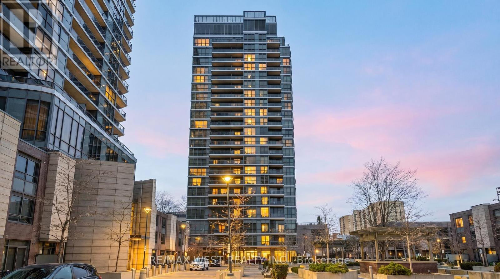 905 - 1 VALHALLA INN ROAD, Toronto, Ontario