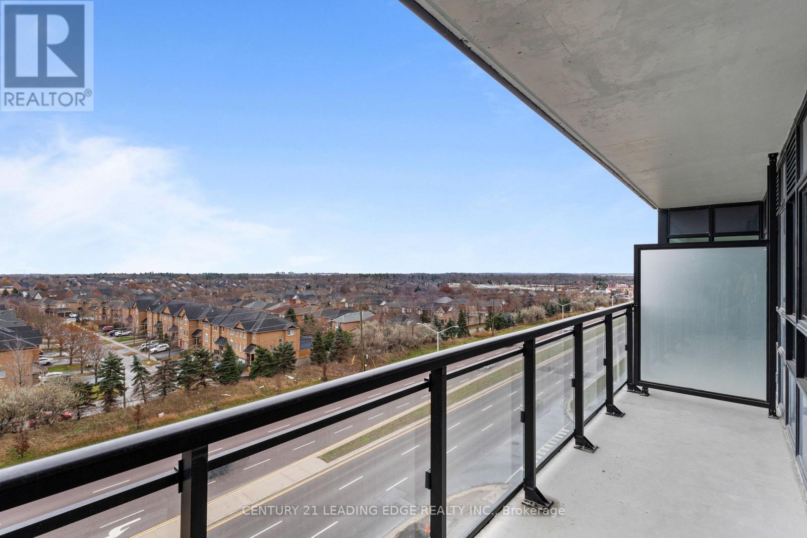 614 - 395 Dundas Street W, Oakville, Ontario  L6M 5R8 - Photo 4 - W13462338