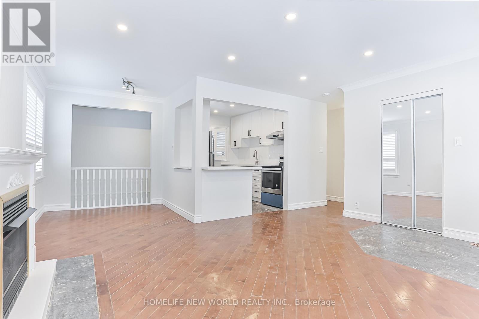 3 ERLESMERE AVENUE, Brampton, Ontario