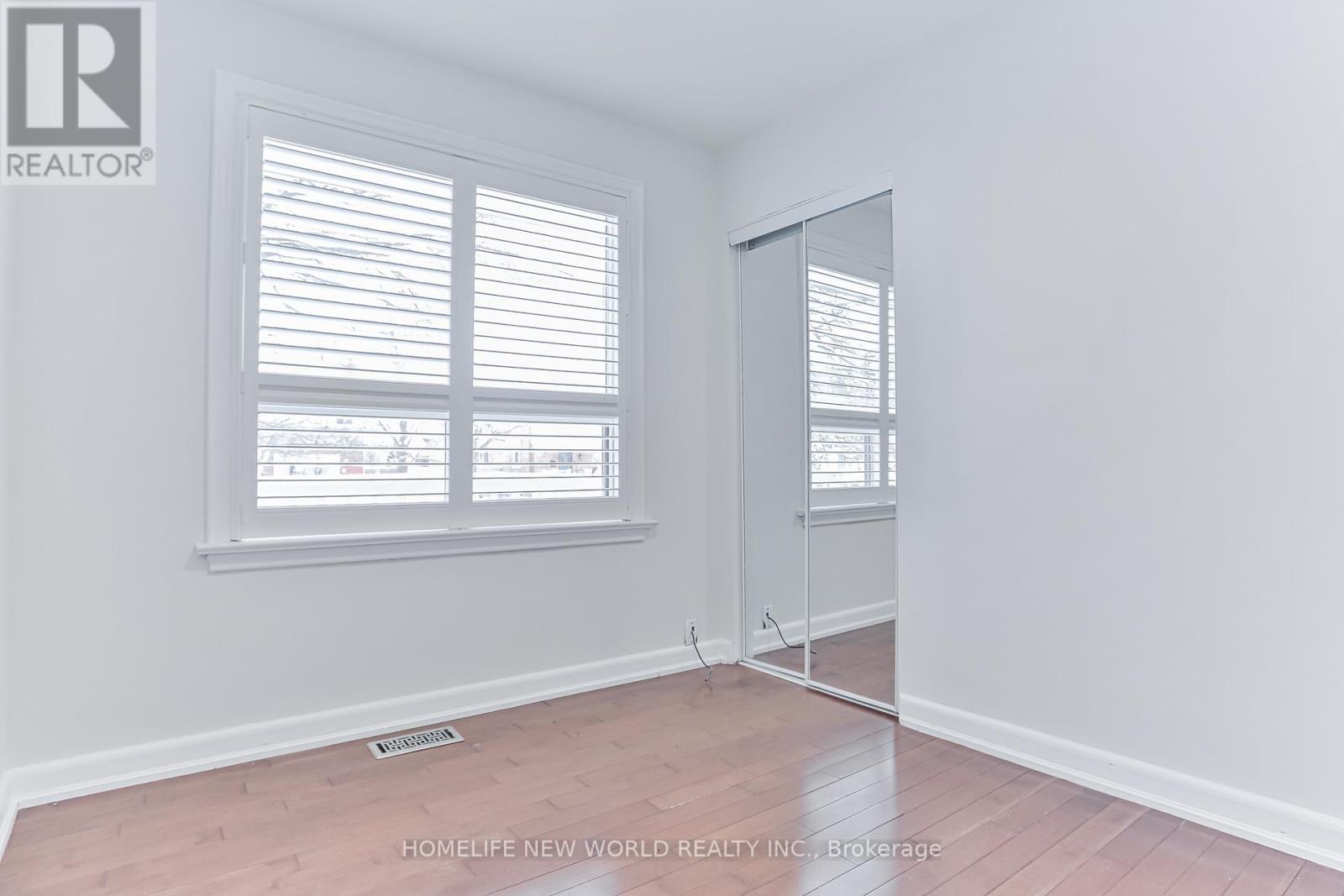 3 Erlesmere Avenue, Brampton, Ontario  L6W 2T4 - Photo 8 - W13462472