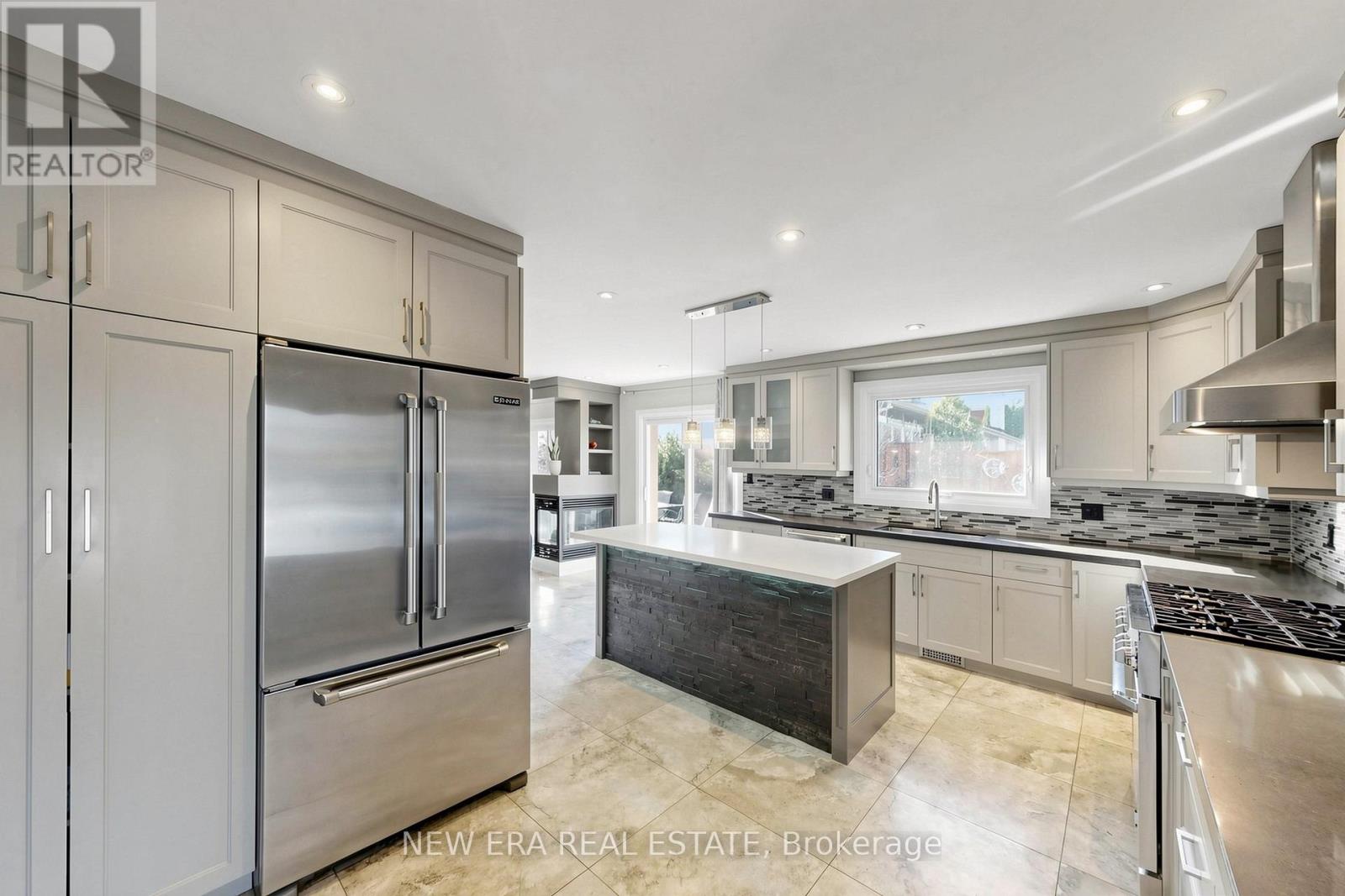 1423 Bunsden Avenue, Mississauga, Ontario  L5H 2B3 - Photo 14 - W13462508