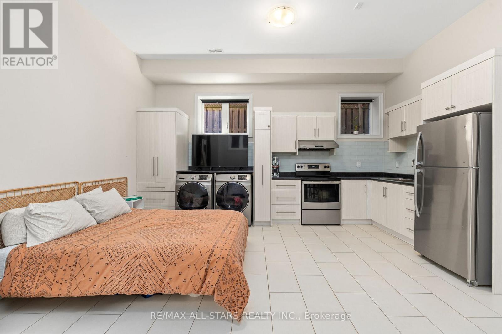 1113b Islington Avenue, Toronto, Ontario  M8Z 4S3 - Photo 35 - W13462592