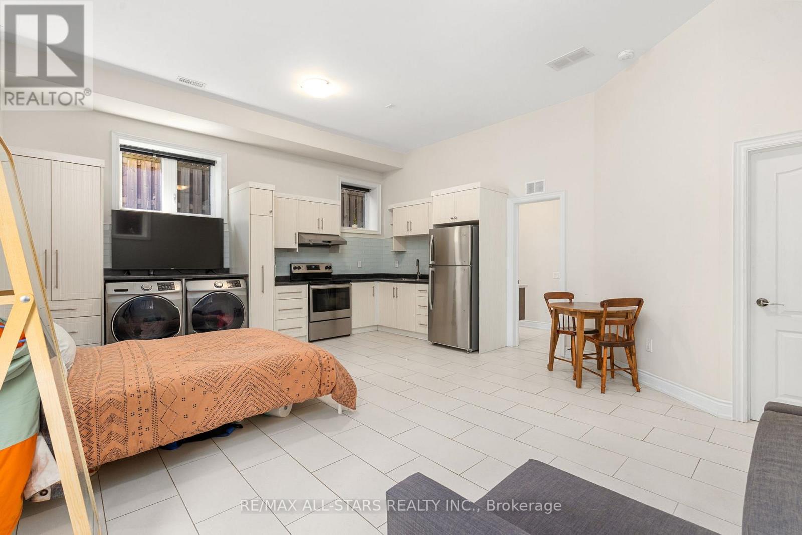 1113b Islington Avenue, Toronto, Ontario  M8Z 4S3 - Photo 36 - W13462592
