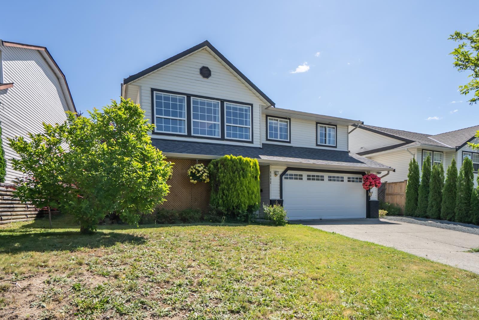 8232 PEACOCK STREET, mission, British Columbia