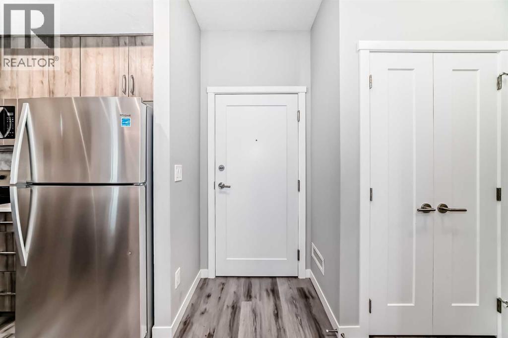 108, 71 Shawnee Common Sw, Calgary, Alberta  T2Y 0R2 - Photo 5 - A2317711