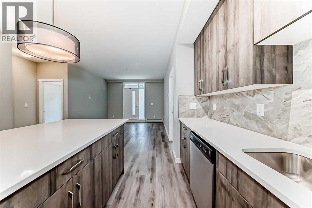 108, 71 Shawnee Common Sw, Calgary, Alberta  T2Y 0R2 - Photo 12 - A2317711