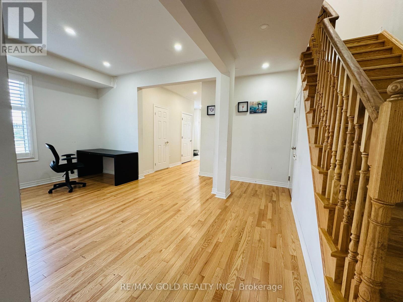 566 Bessborough Drive, Milton, Ontario  L9T 7V2 - Photo 5 - W13450726
