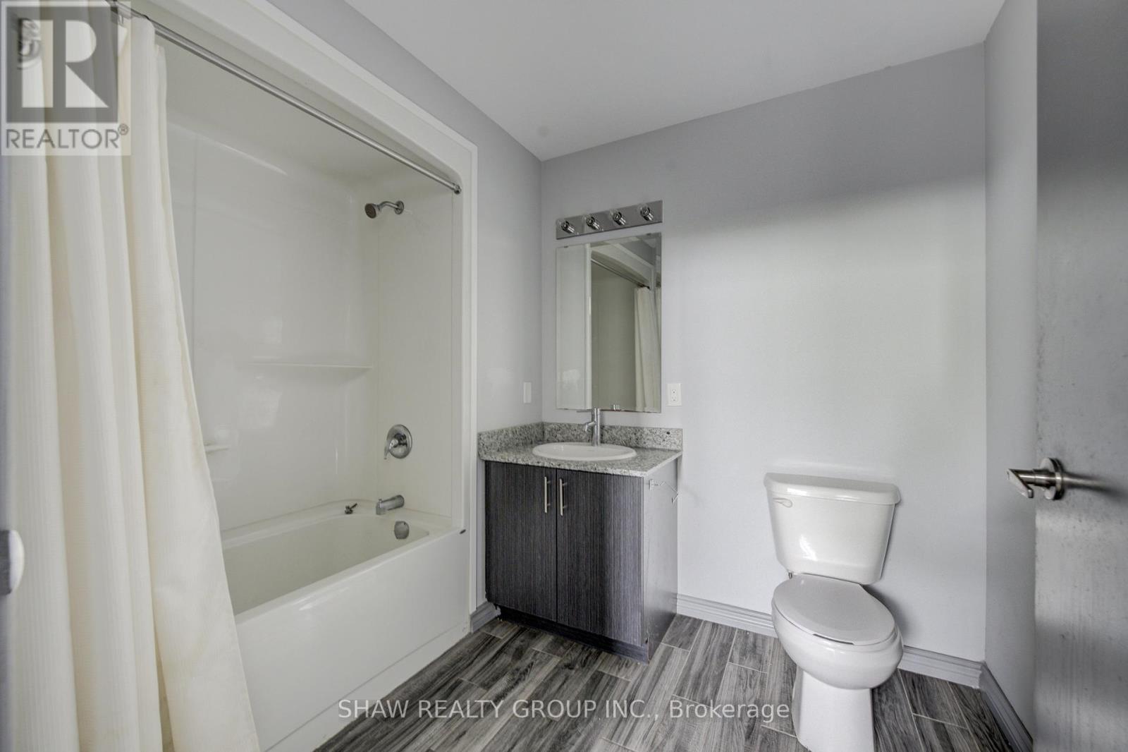 G105 - 275 Larch Street, Waterloo, Ontario  N2L 3R2 - Photo 14 - X13462260