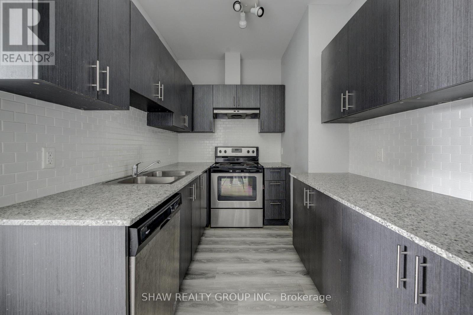 G105 - 275 Larch Street, Waterloo, Ontario  N2L 3R2 - Photo 5 - X13462260
