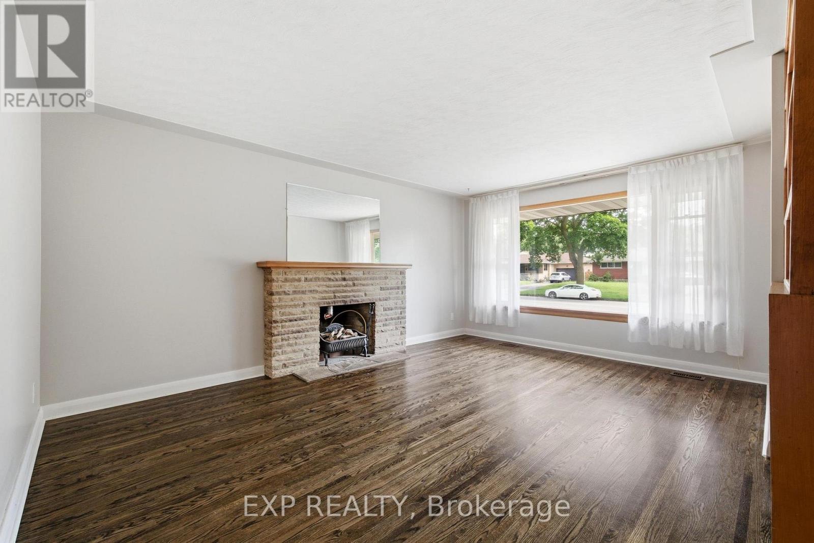 223 River Road E, Kitchener, Ontario  N2B 2G9 - Photo 2 - X13462366