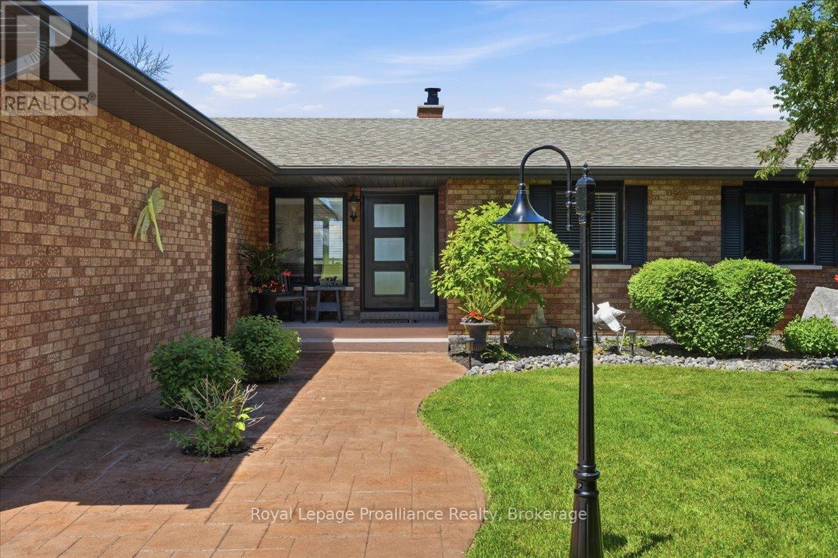2728 County Road 3, Prince Edward County, Ontario  K0K 1L0 - Photo 6 - X13462278