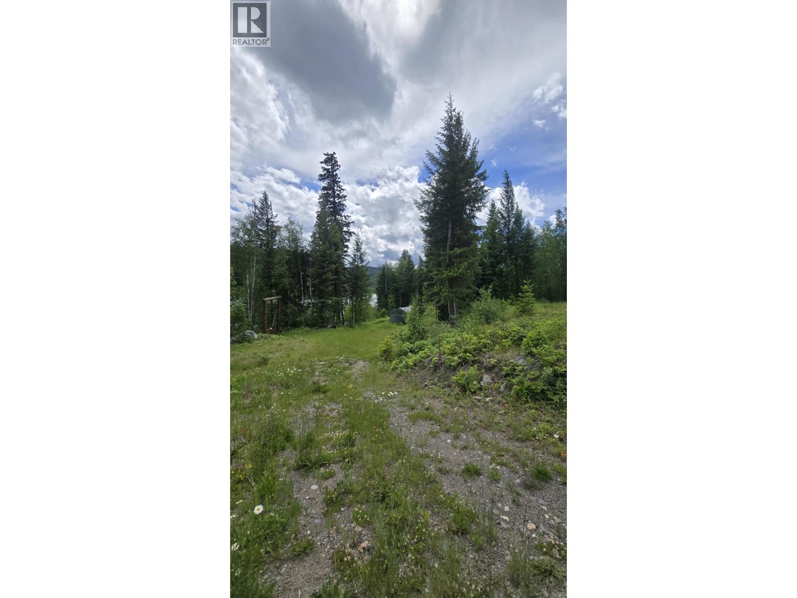 2676 Eagle Creek Road, Canim Lake, British Columbia  V0K 1L0 - Photo 22 - R3137494