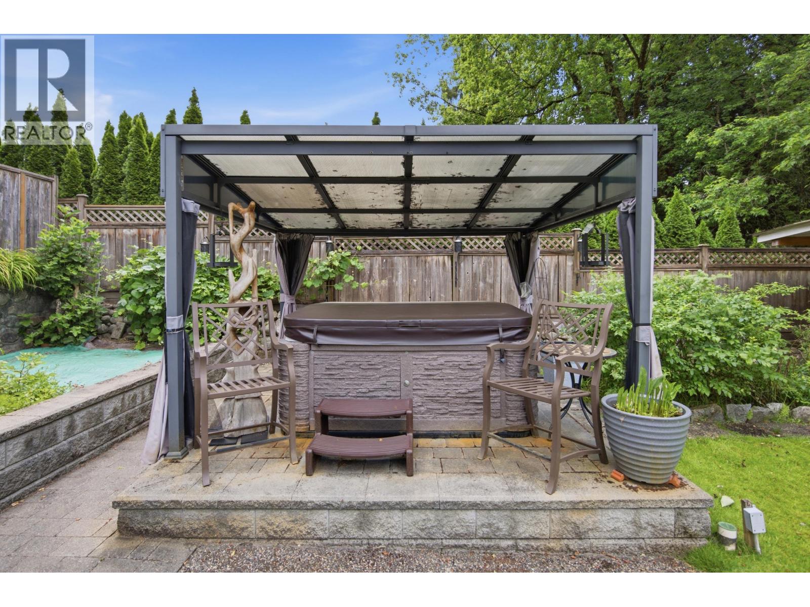 944 Tollcross Road, North Vancouver, British Columbia  V7H 2G2 - Photo 36 - R3137396