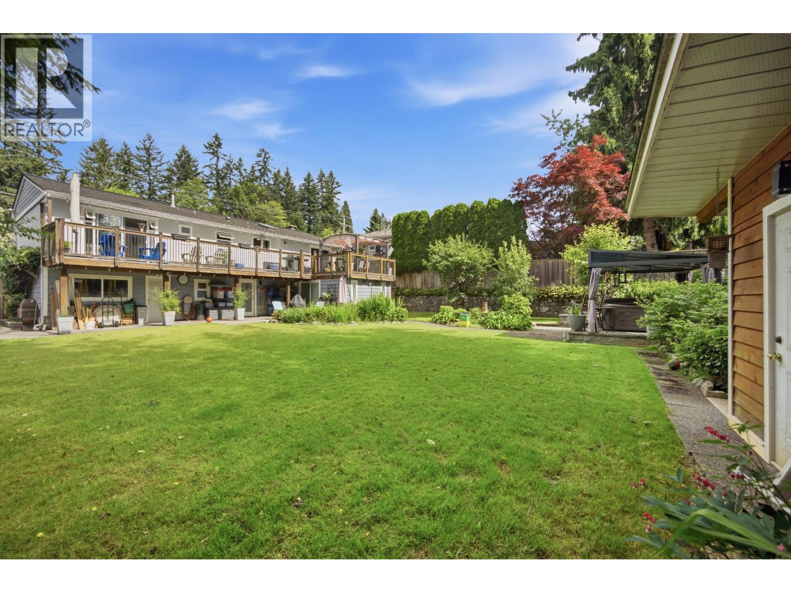 944 Tollcross Road, North Vancouver, British Columbia  V7H 2G2 - Photo 31 - R3137396