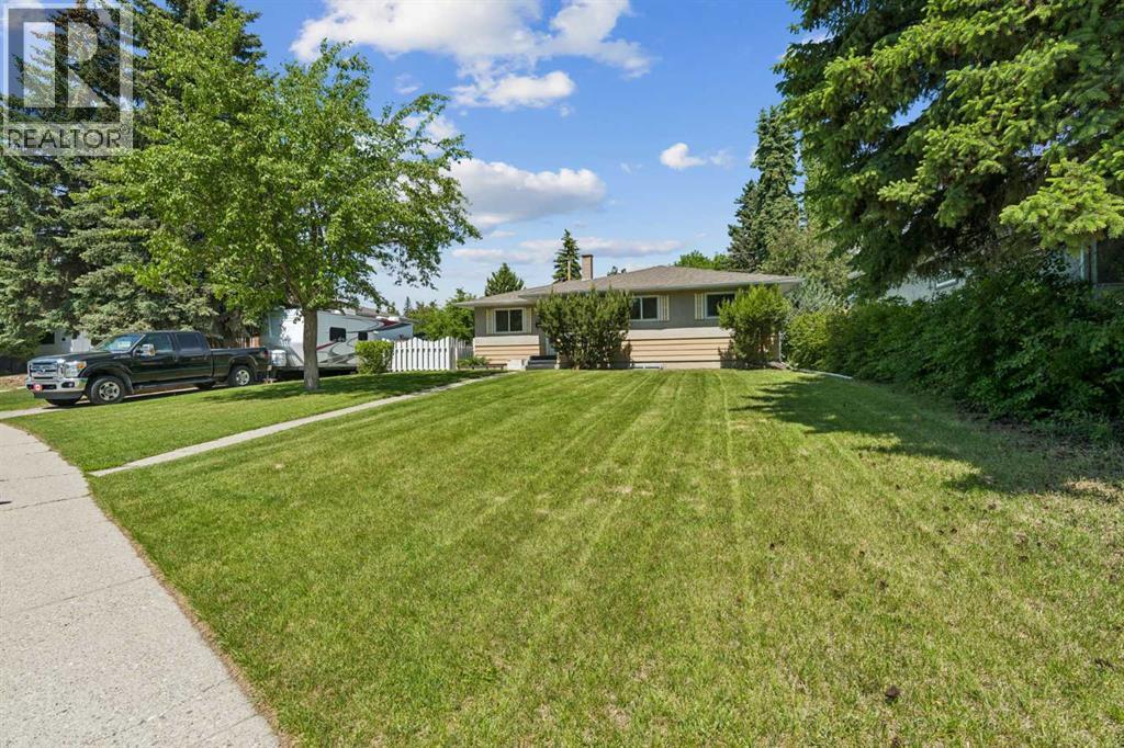 1306 87 Avenue SW, Calgary, Alberta  T2V 0W3 - Photo 2 - A2321347