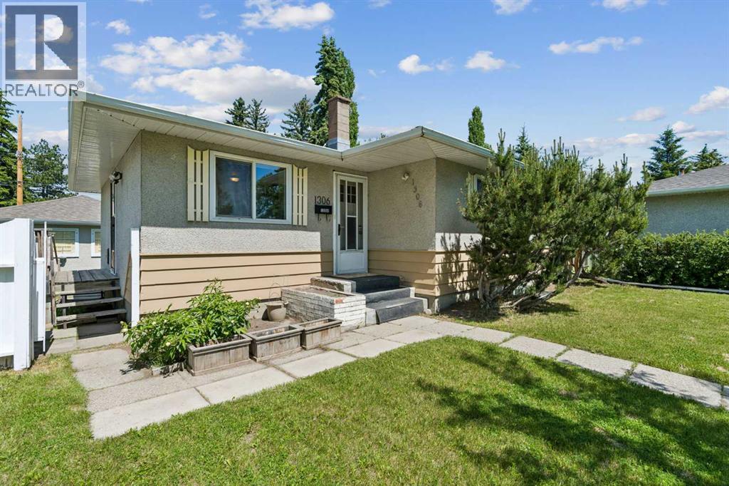 1306 87 Avenue SW, Calgary, Alberta  T2V 0W3 - Photo 5 - A2321347