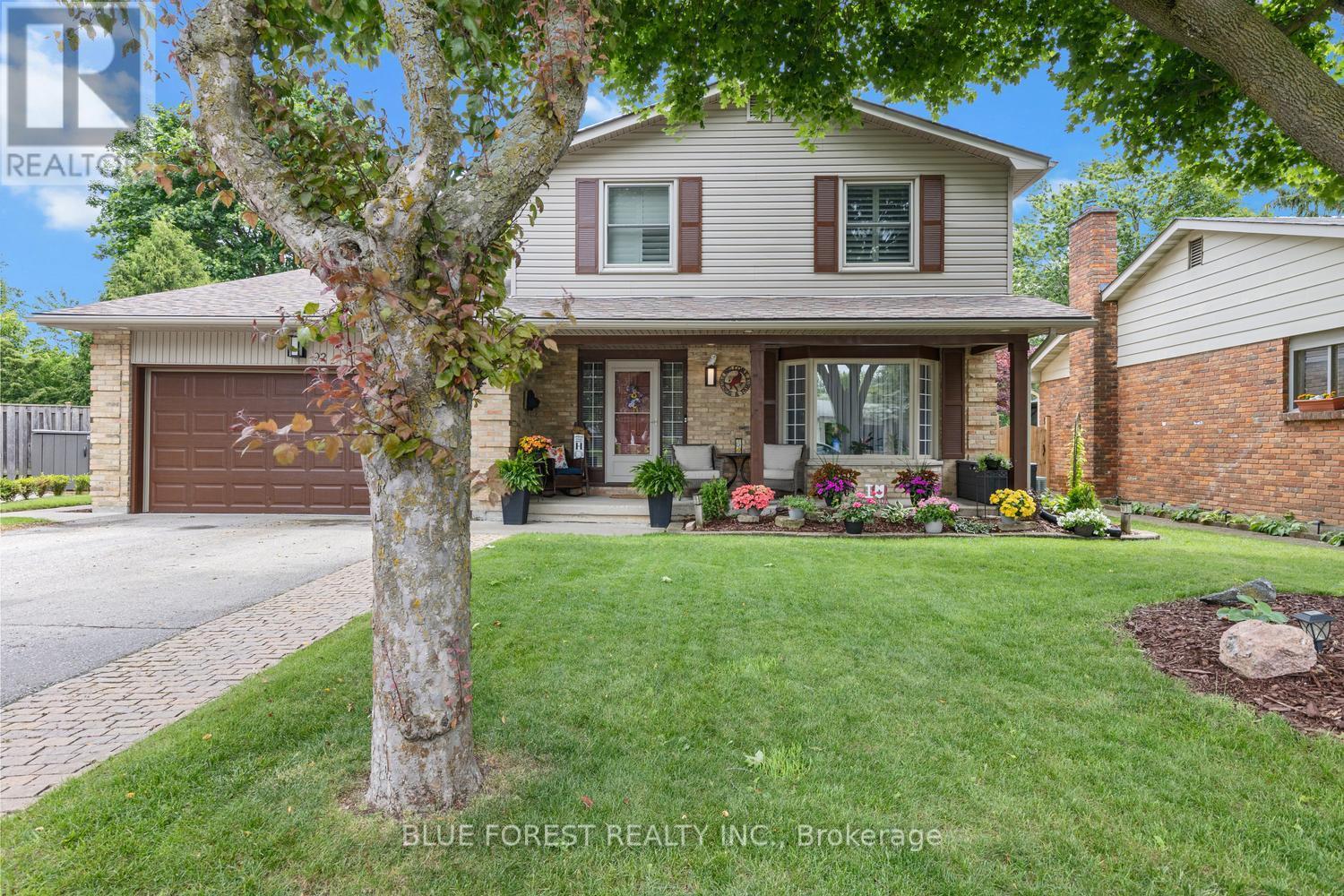 92 SALEM COURT, London South, Ontario