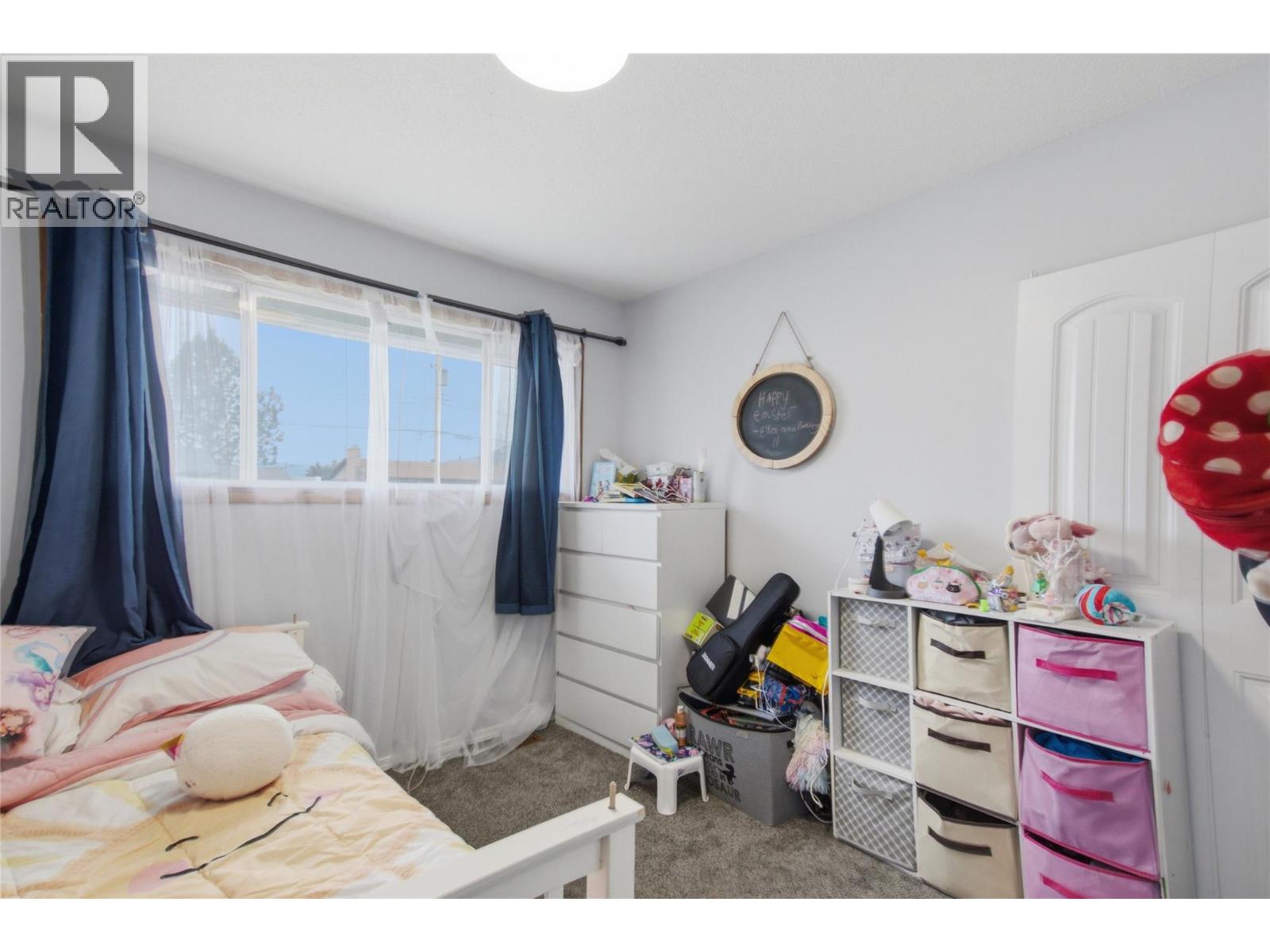 872 Puhallo Drive, Kamloops, British Columbia  V2B 6P7 - Photo 8 - 10391572
