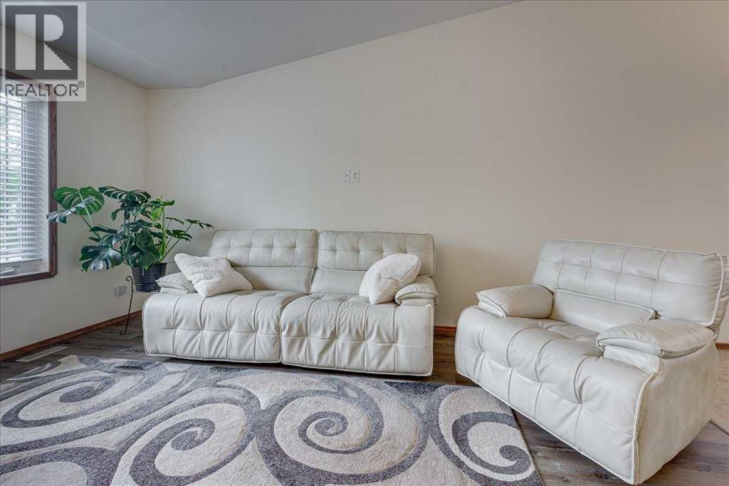 348 Lancaster Drive, Red Deer, Alberta  T4R 3S4 - Photo 10 - A2322266